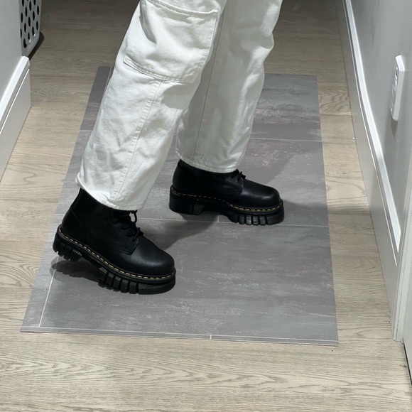 Dr.marten AUDRICKS size 7 womens - Picture 6 of 8